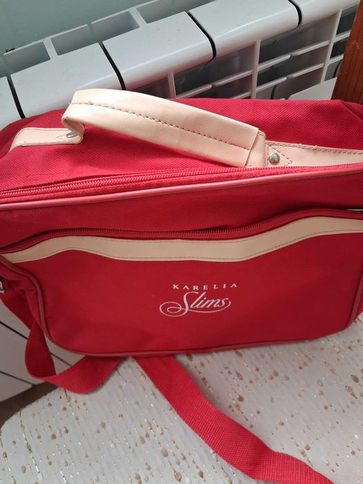 Малка пътна чанта