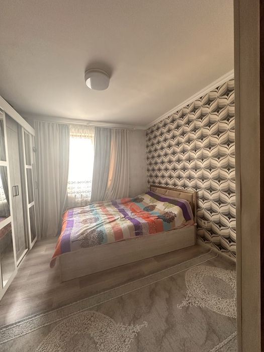 Дом  с большим двором