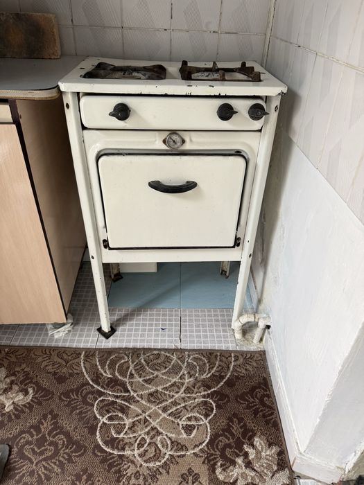 Продаю срочно газ плиты рабочий