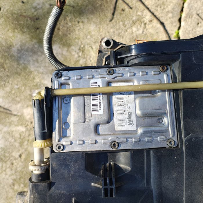 Ксенонови фарове за тоуарег