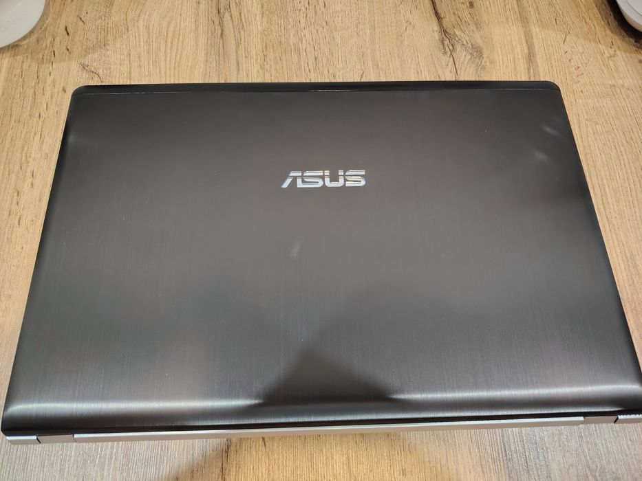 Продаётся ноутбук Asus