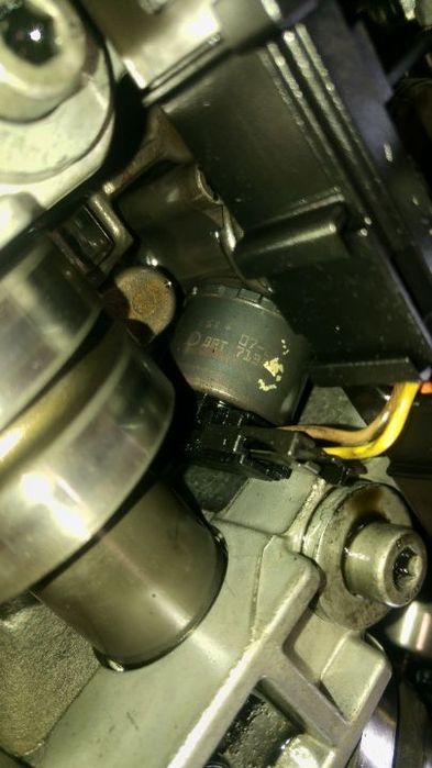 Injector bre bkd azv 2.0 tdi vw golf 5 03g130073gx