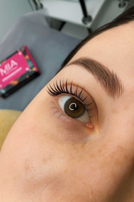 Ламинирование ресниц и бровей