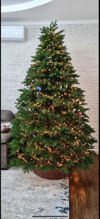 Шикарная елка, литая