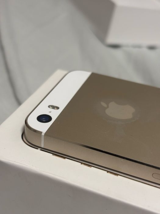 iPhone 5S 16GB отличное состояние