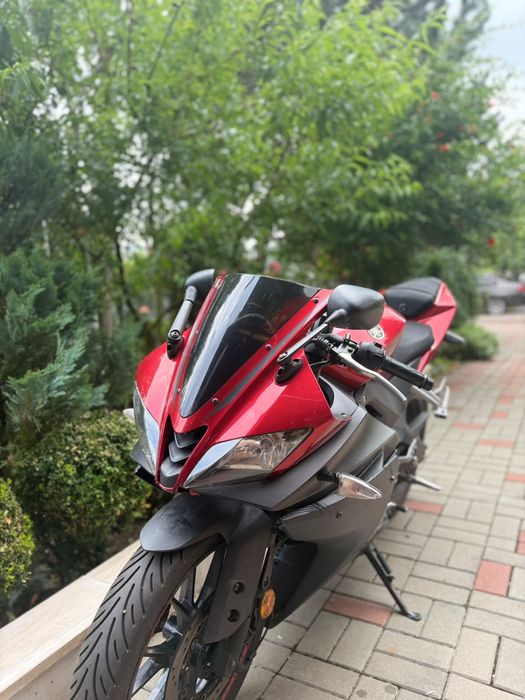 Yamaha YZF - R125
