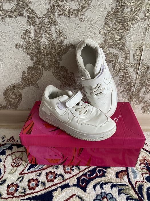 Обувь по символической цене