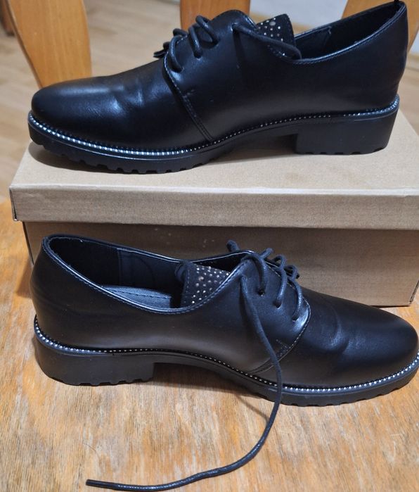 Нови дамски обувки