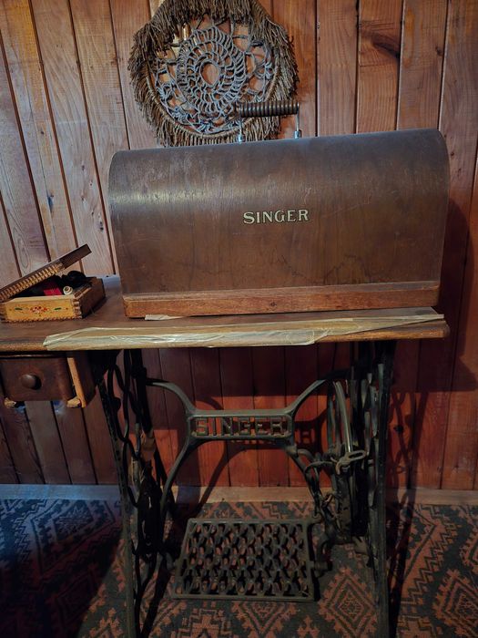 Продавам шевна машина Singer