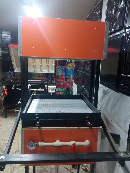 Вакумно формовочный аппарат