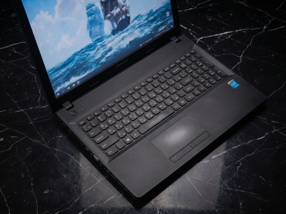 Lenovo ноутбук сатылады