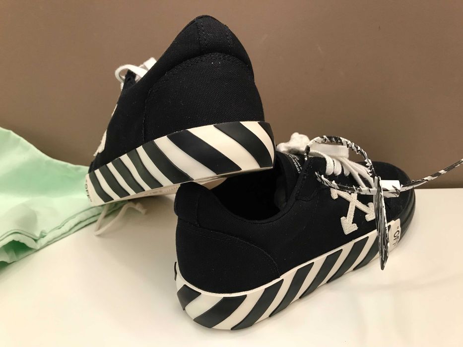 Off-White sneakers 40, originali, full box, retail 525 euro