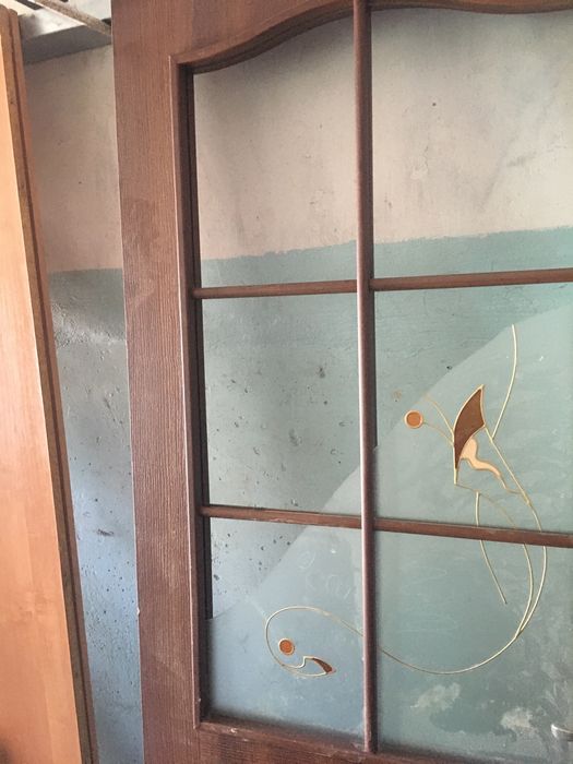 Продам дверь 80см ширина-4.000