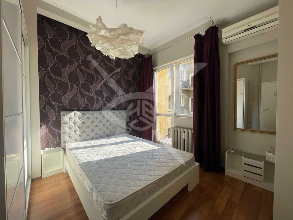 Дава се под наем Тристаен апартамент в София, Център - 75 кв.м за 790 € - Снимка #12