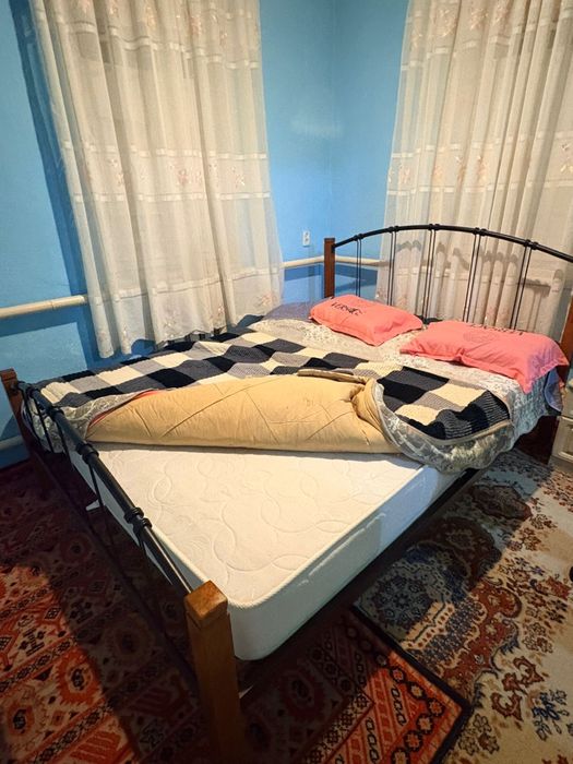 Кровать железная