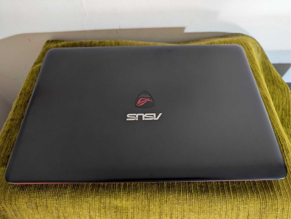 Laptop ASUS ROG G771JM procesor Intel Core i7-4710HQ , 17.3", Full HD, 8GB, ssd 128 gb, nVIDIA GeForce GTX 860M 4GB