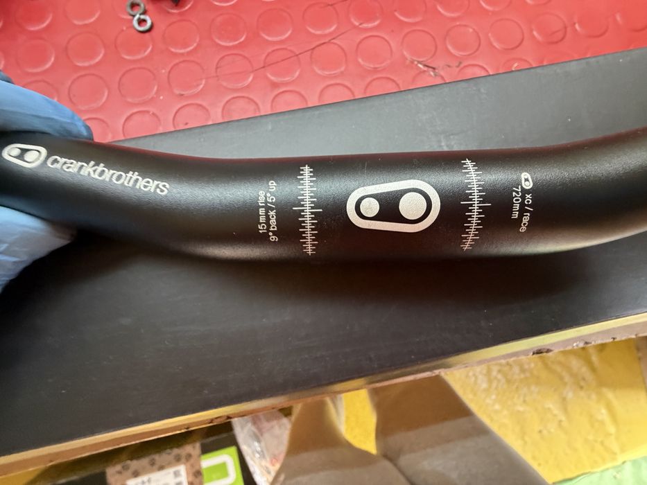 Кормило Crankbrotherts 720 mm 31,8