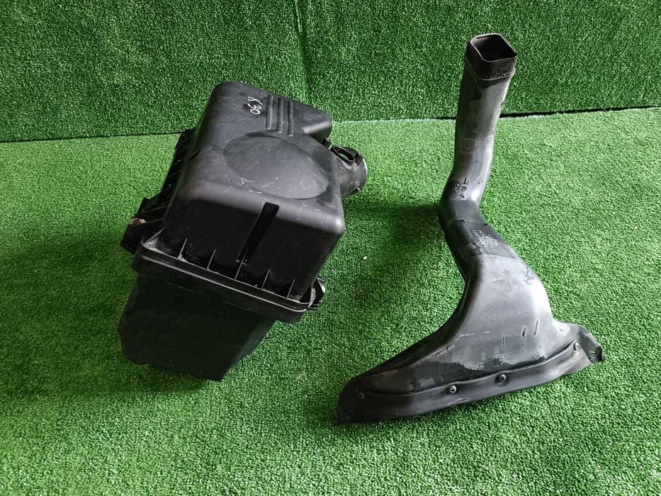 Продам корпус воздушного фильтра от Toyota Camry 30 35