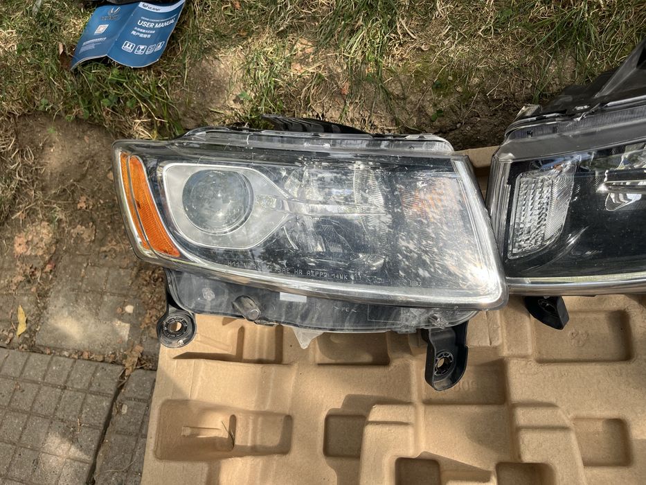 Фарове за гранд чероки wk2 2015