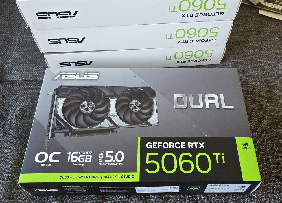 Placa video ASUS Dual GeForce RTX 5060 Ti OC 16GB GDDR7 128bit Sigilat