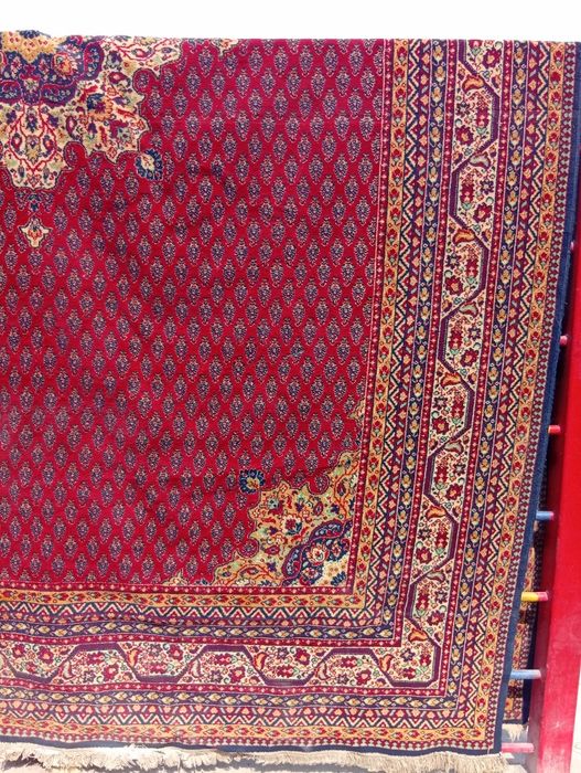 Продается ковер.Хивинский завод изготовитель.