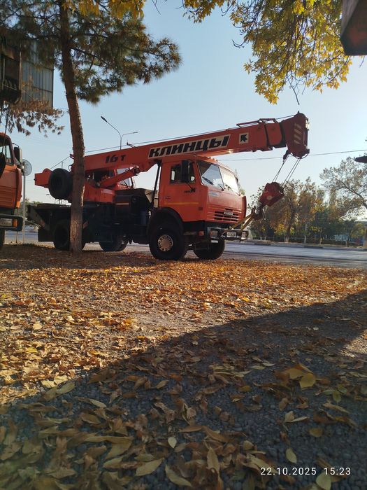 Avto kran sotiladi