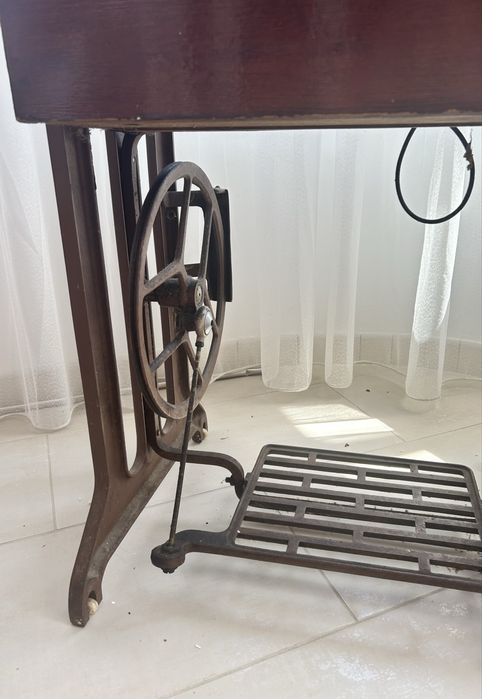 Masina de cusut Ileana 1970