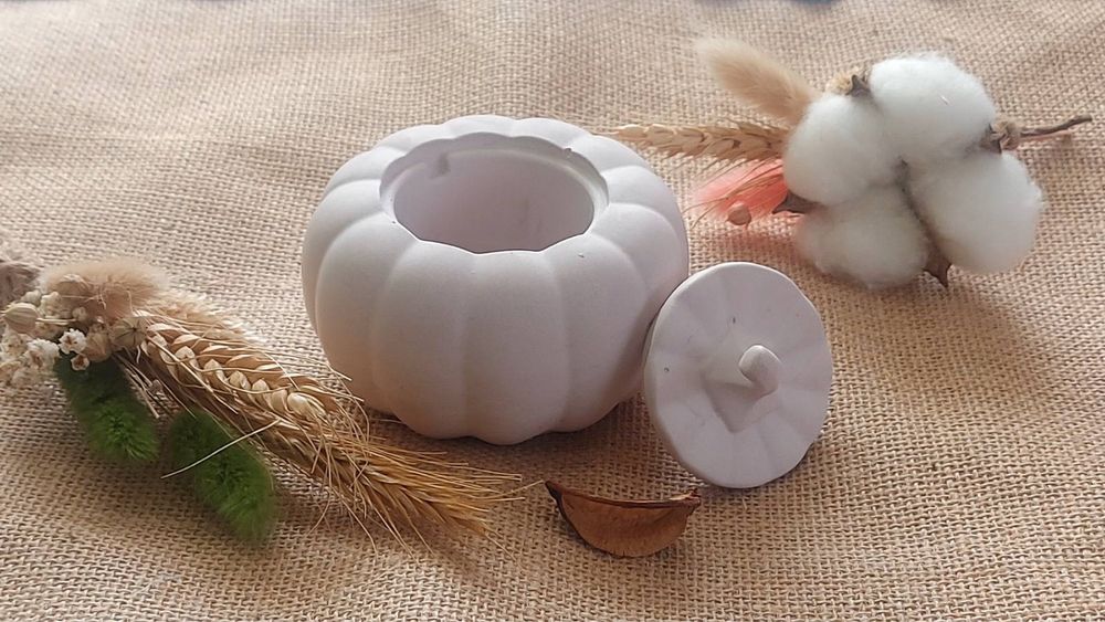 Декорация за дома | съдове и свещници