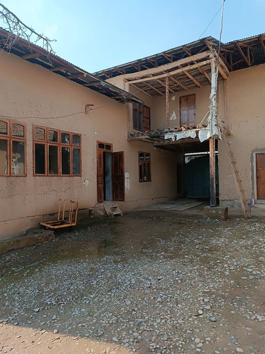 Xondon. Sotldi.  Pul. Juda Zarur..Gaz. Sevt. Suv. Dakmetlari. Tayor.