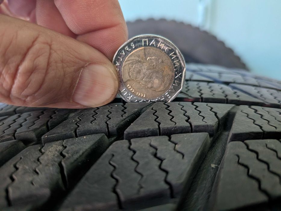 4бр. зимни гуми Bridgestone 205/60/16 DOT 2017