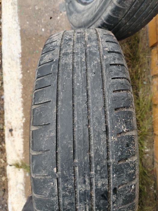 Резина на 14 летняя.