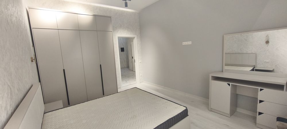 Срочно Продам квартиру Юнусабад15 2/2/7 ТОРГ