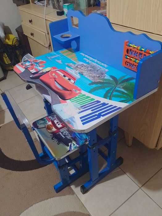 Детски чин със столче