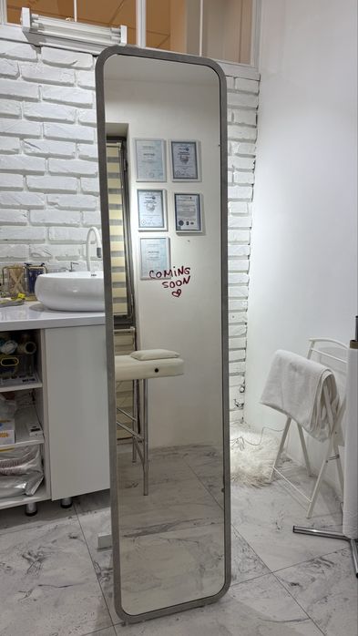 Зеркало IKEA как новое,пуфы