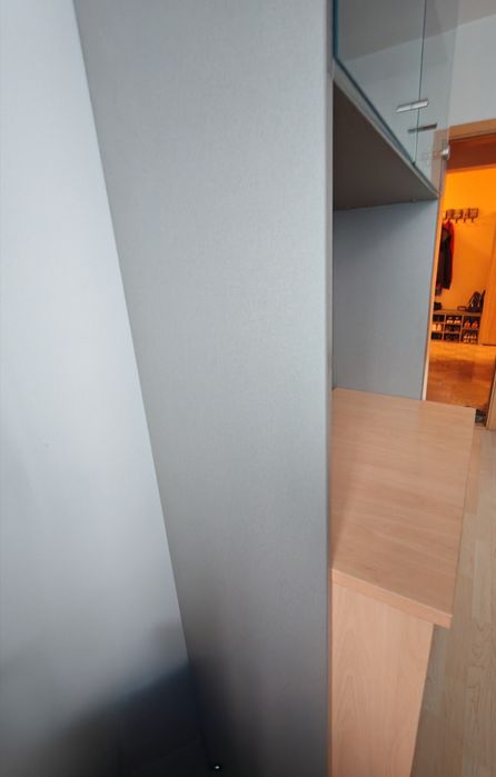 Продавам секция  в два цвята за 300лв