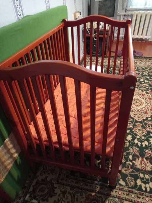 Детская кровать-манеж