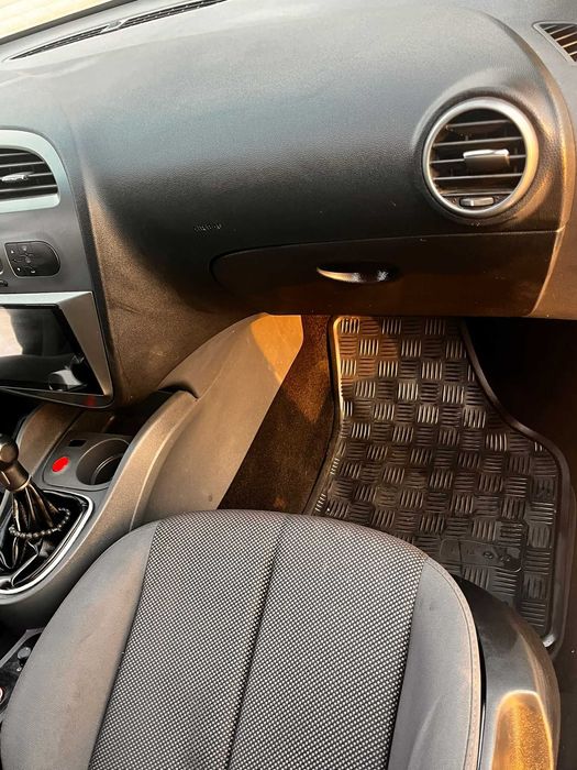 Seat Leon 1.8 Benzină – „Albă ca Zăpada” își caută o nouă casă!