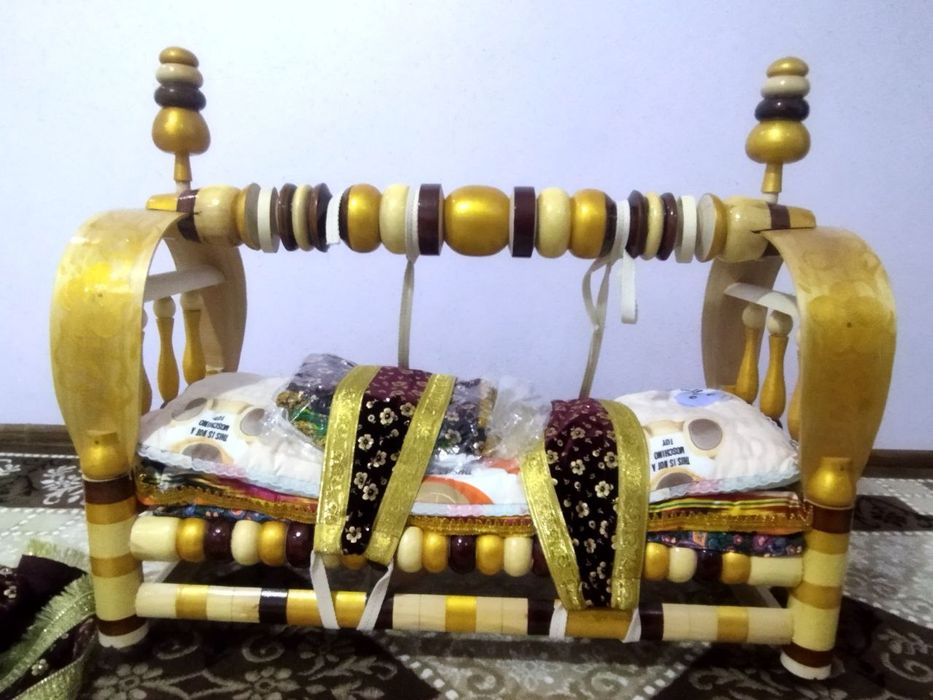 Янги бешик сотилади