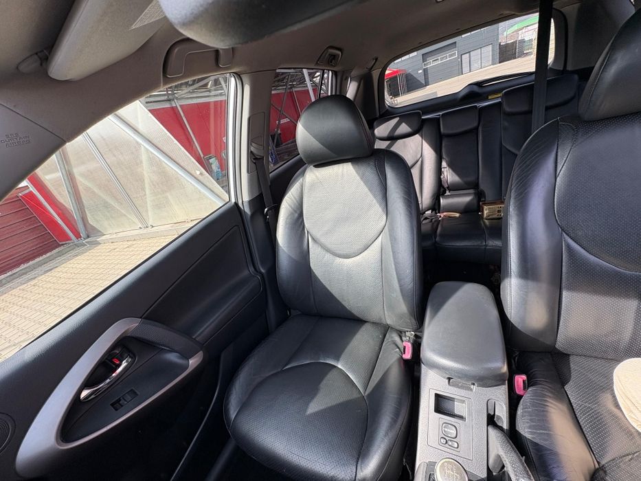 Vand Toyota Rav 4