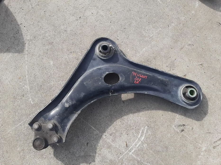 brat bascula dreapta fata  peugeot  208