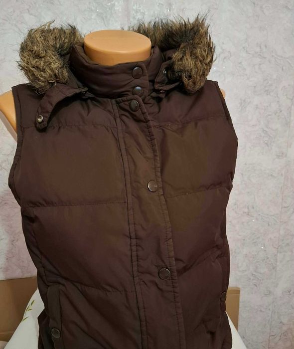 GAP Дамки Елек с качулка