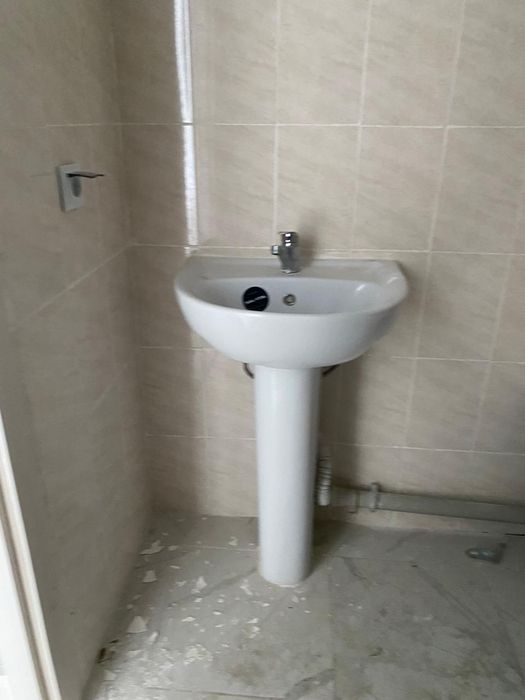 Раковина с пьедесталом