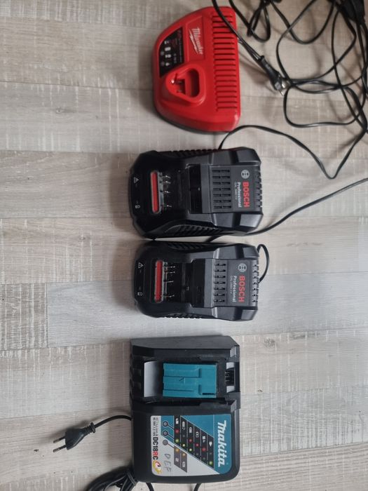 Зарядни Bosch, Makita и Milwaukee