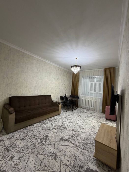 Чиланзар 20квартол продаётся квартира 1*2/4/4