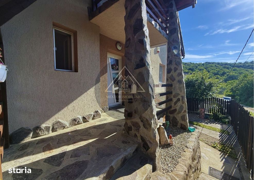 Casa moderna de vanzare, Medias
