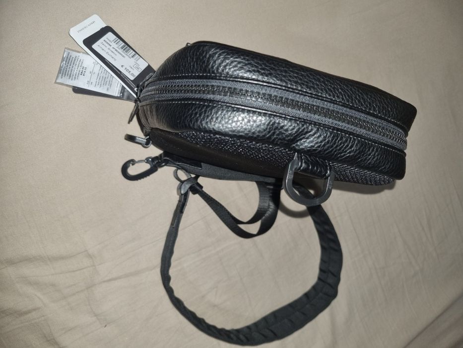 Чанта Armani Exchange