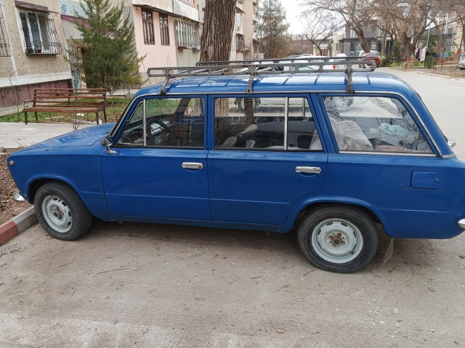 Продам машину VAZ 2102