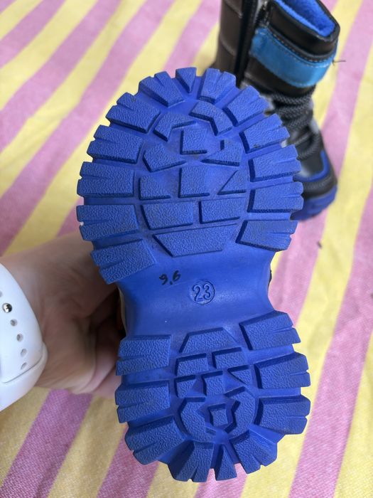 Зимние сапоги новые на мальчика