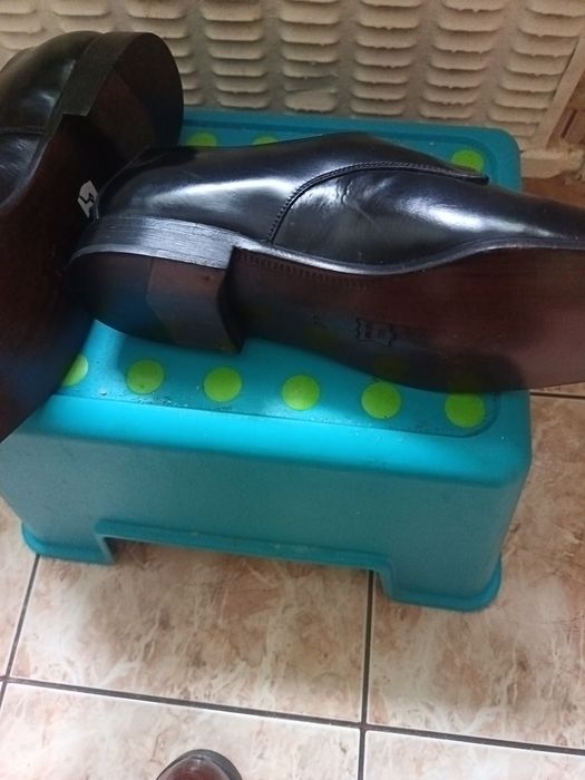 Pantofi bărbați de vînzare