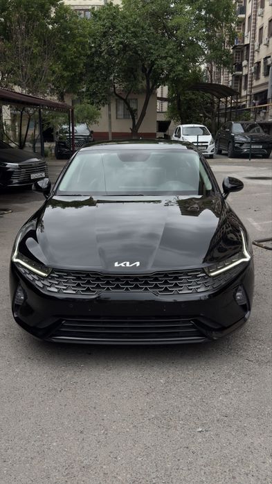 Kia k5, почти новая с панарамой
